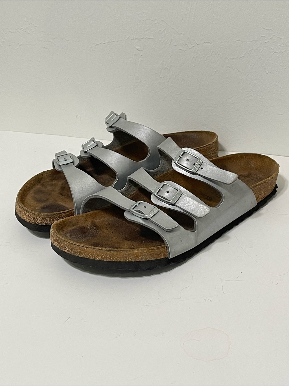 Birkenstock Florida Strappy Slide On Sandals Silver Metallic Suede Footbed Sz 40 - Picture 15 of 15